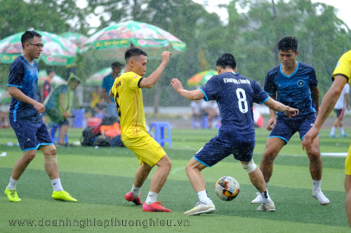 Vòng 2 giải bóng đá 'Báo chí đồng hành cùng doanh nghiệp
